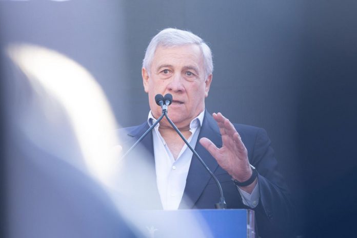 tajani_mano_ipa
