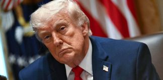 Iran, Trump: “E’ ora di fare un accordo”. Usa: “Colpita con un missile nave che stava violando il blocco”