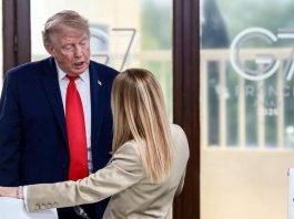 Gli attacchi di Trump aiutano Meloni, il sondaggio: aumenta la fiducia nella premier