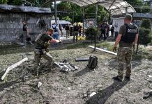 Ucraina, Russia attacca ancora: decine di droni su Zaporizhzhia, un morto