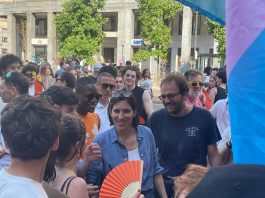 Milano Pride, al via il corteo. Schlein: “Omotransfobia ha ucciso Mirko Moriconi”