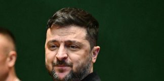 Ucraina, due morti per raid russi: Zelensky a Londra vede Macron, Merz e Starmer