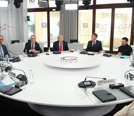 Ucraina-Russia, Trump: “Parlato con Zelensky e Putin, qualcosa sta per succedere”