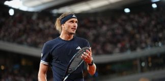 Roland Garros, Zverev litiga con l’arbitro: “La palla è fuori”