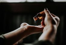 Un alleato dalla natura per pelle e capelli da sogno: scopri l’olio di rosmarino
