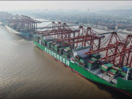 In Cina otto dei primi dieci porti al mondo per volume di merci movimentate