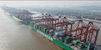 In Cina otto dei primi dieci porti al mondo per volume di merci movimentate