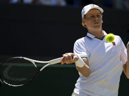 A Wimbledon Sinner piega Djokovic in 3 set, è in finale contro Zverev