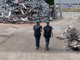 Traffico di rifiuti verso il Pakistan, sequestri e perquisizioni nel bresciano