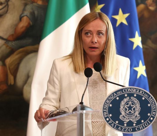 Meloni “Tolleranza zero per chi vuole trasformare le piazze in zone franche”
