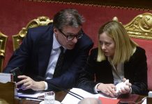 Confronto tra Meloni e Giorgetti sul caro carburanti, allo studio ipotesi accise mobili