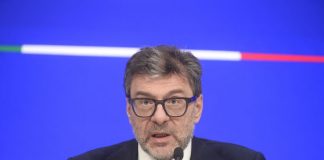 Giorgetti “Sconto solo sul gasolio di 17 centesimi fino al 6 agosto”