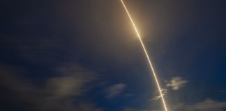 Cina, lanciato nello spazio un nuovo satellite per la trasmissione dati