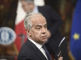 Crisi migranti Ceuta, l’Italia sospende l’accordo Schengen con la Spagna
