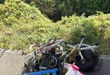 Casalmoro, rifiuti ed oggetti abbandonati recuperati dalle acque del canale Fossa Magna