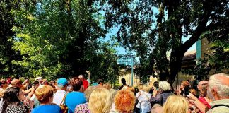 Suzzara, il parco parrocchiale di Brusatasso intitolato alla memoria di don Alberto Gozzi
