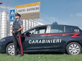 Casaloldo, ubriaco aggredisce cliente al bar, poi si scaglia contro i Carabinieri. Arrestato 43enne