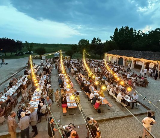 Torricella, in 600 alla festa a Corte Fabbrica. Trebbiatura d’epoca sotto la pioggia