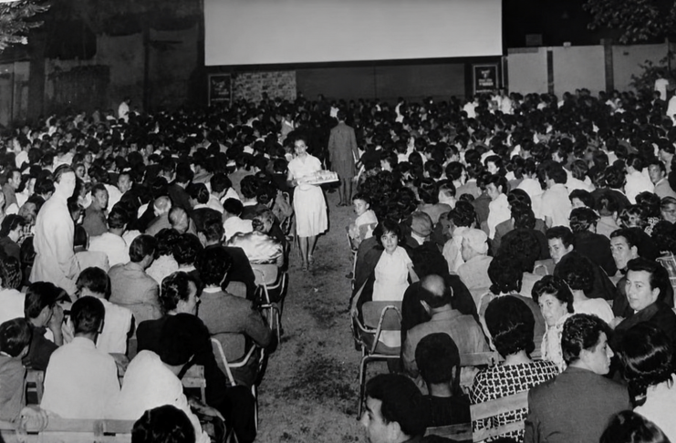 L’Astra e il rito del cinema sotto le stelle