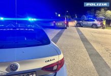 Controlli stradali della Questura nella notte: cinque patenti ritirate, sanzioni per 1.300 euro
