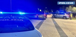 Controlli stradali della Questura nella notte: cinque patenti ritirate, sanzioni per 1.300 euro