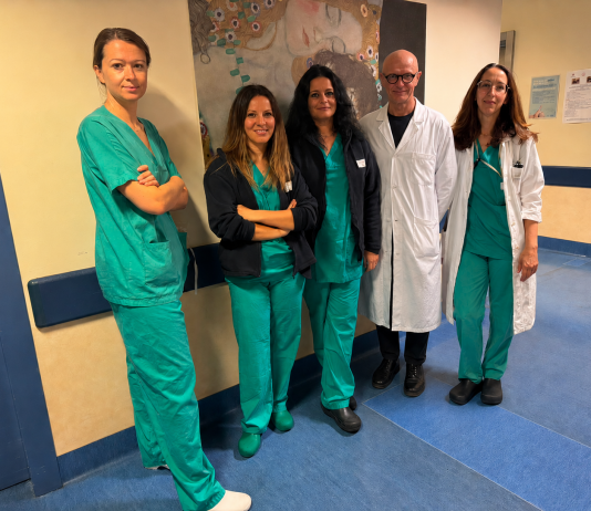Chirurgia senologica, straordinario e delicato intervento al Poma: asportato tumore di 4,5kg