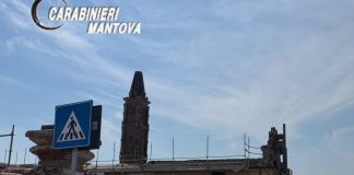 Operai sul tetto di Villa Strozzi con 38 gradi, verifiche della Provincia sul cantiere