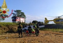 Diretti al lavoro nei campi di Felonica, furgone si ribalta: sette feriti, due gravi