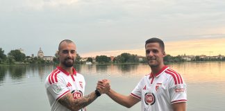 Il Mantova torna alle origini, la nuova maglia dice addio alla banda rossa