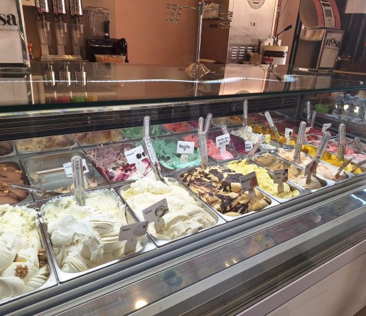 Caldo record, boom nelle gelaterie di Mantova: il gelato sostituisce anche il pranzo