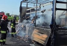 Tir in fiamme sulla A22 tra Pegognaga e Reggiolo. Code di 2 km