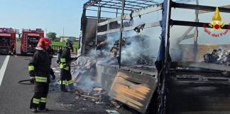 Tir in fiamme sulla A22 tra Pegognaga e Reggiolo. Code di 2 km