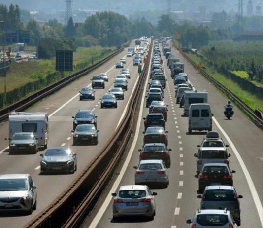 Bollino nero oggi sulla A22 in entrambe le direzioni tra code e rallentamenti