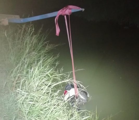 Suzzara, incidente su via Codilupo: 31enne finisce nel Trigolaro, Vespa danneggiata