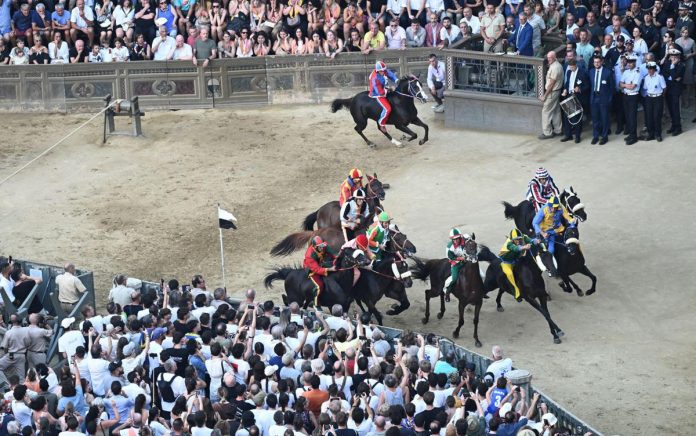 afp_palio_siena_1_luglio_2025