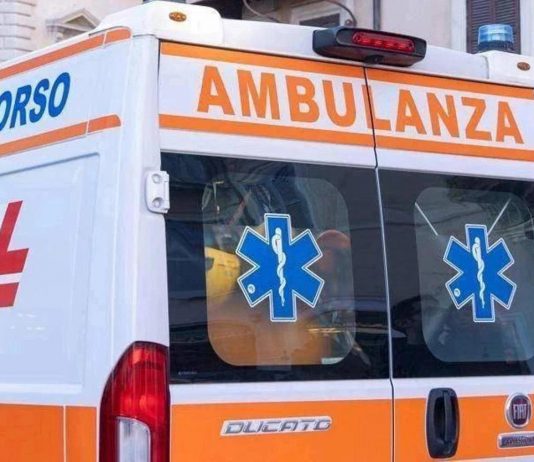 Terribile frontale al confine Brescia-Mantova: gravissima 40enne, coinvolta anche la figlia di un anno