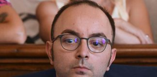 Caso Roggero, capogruppo Pd di Piacenza lo difende e rischia il posto: pronto a seguire indicazioni partito