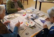 Suzzara, “La memoria del colore”: il live painting che porta l’arte nelle Rsa