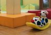 Ancona, bimbi picchiati e chiusi in bagno al buio: arrestate due educatrici in scuola infanzia