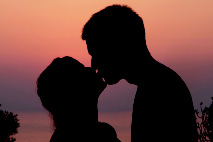 bacio_canva