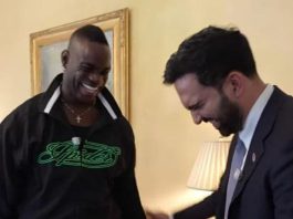 Balotelli a New York dal sindaco Mamdani, stretta di mano e maglia del Ghana in dono