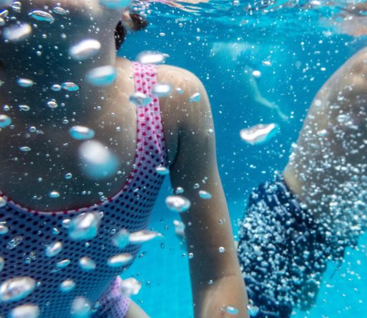 Morti in piscina, 75 vittime dal 2022 in Italia: come prevenire gli incidenti