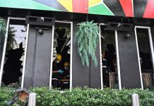 Thailandia, incendio in un bar a Bangkok: almeno 27 morti e oltre 60 feriti
