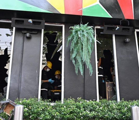 Thailandia, incendio in un bar a Bangkok: almeno 27 morti e oltre 60 feriti