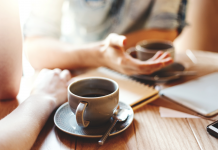 Salute, cardiologi Usa: “Con massimo 5 tazze al giorno di caffè caffeinato sicurezza e possibili benefici”