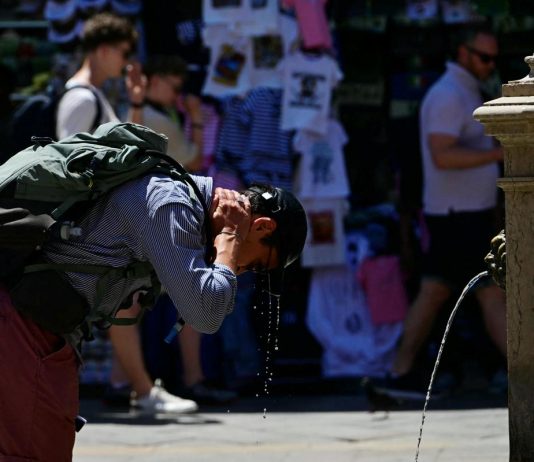 Caldo record, allerta in Italia: bollino rosso a Firenze e Perugia