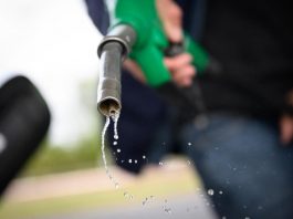Carburanti, su i prezzi: diesel oltre i 2 euro al litro e benzina verso il massimo del 2026
