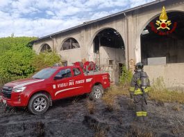 Serravalle a Po nella morsa degli incendi: notte di fuoco dopo il rogo del pomeriggio