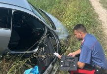 Castel Goffredo, colto da crisi epilettica alla guida finisce nel fosso: salvato dai carabinieri