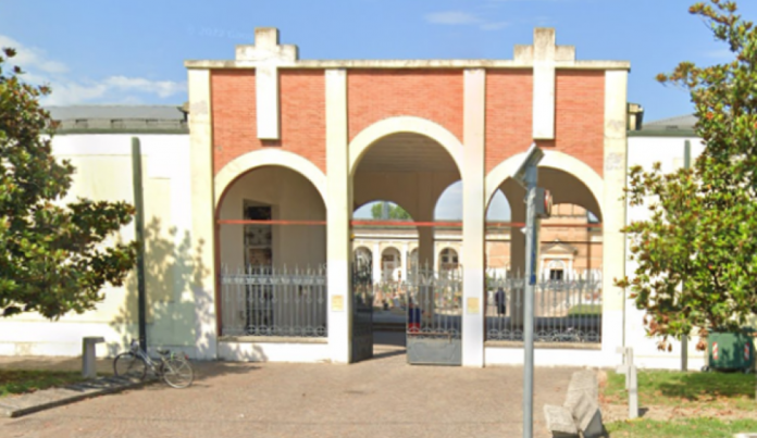 cimitero moglia 5